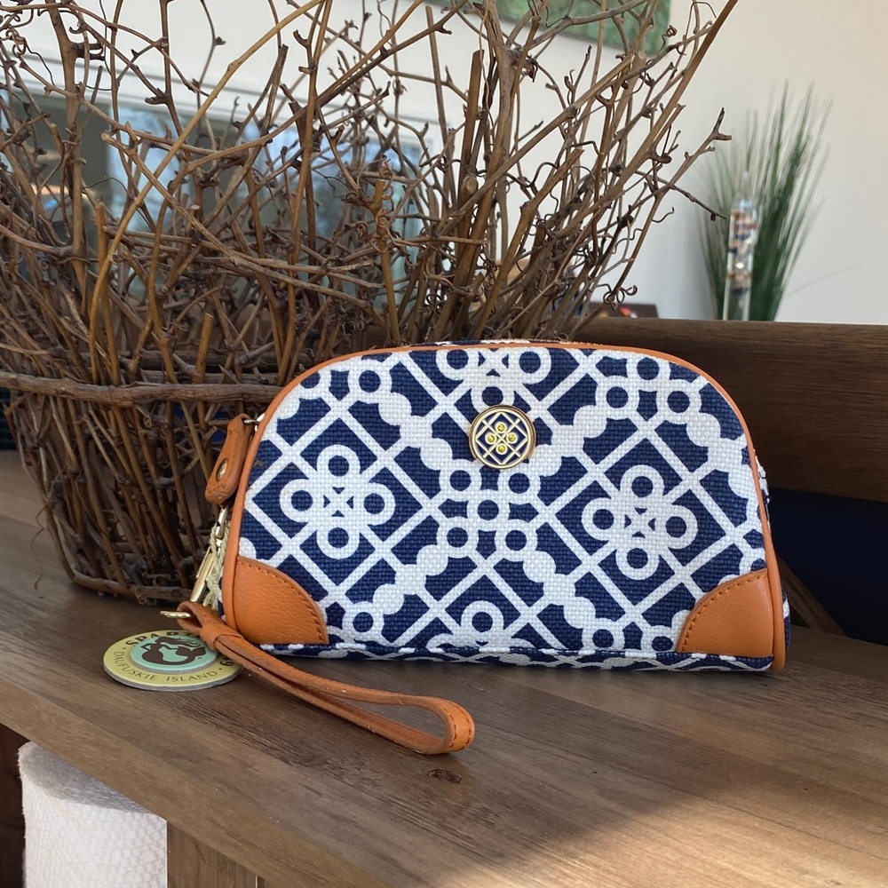 Spartina 449 Navy & Tan Geometric Wristlet